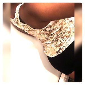 Cute white & gold sequins top✨